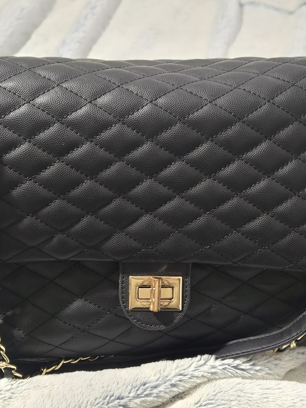 Oversized Black Quilted Shoulder Bag with Gold Hardware USED - Picture 2 of 3